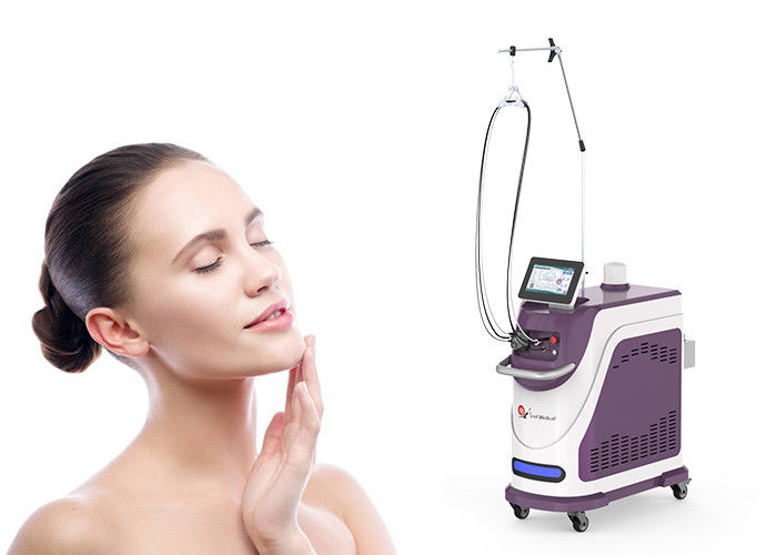 Máquina confortável 1064nm do laser de 4000W GENTLE YAG pro nenhuma remoção do cabelo do laser da dor